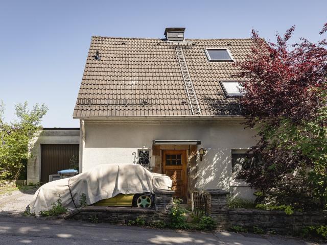 Handwerkerobjekt in Gevelsberg: Modernisierungsbedürftiges Einfamilienhaus mit großem Grundstück