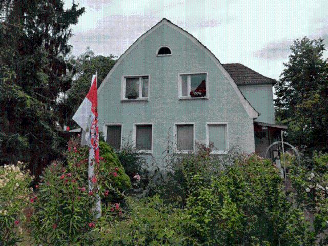 Handwerkerwohnung zum Restausbau und großem Garten