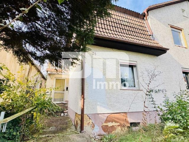 Handwerkertraum mit XL Grundstück: Doppelhaushälfte mit Nebengebäude zur Sanierung