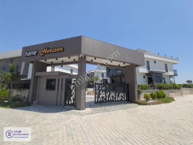 Hane Horizon Vilları Deniz Manzaralı 4+1 Lüks Satılık Tripleks