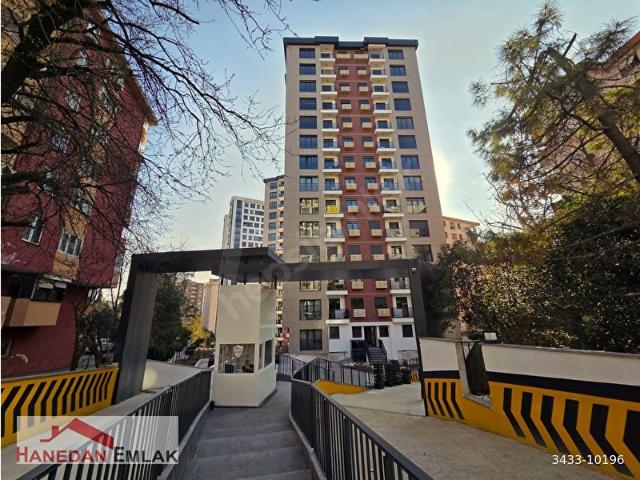Hanedan Emlak'tan Havuzlu, Güvenlikli Sitede, Balkonlu, 2 Banyolu, 75 m Net 2+1