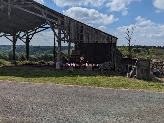 Hangar avec son terrain de 2500m2