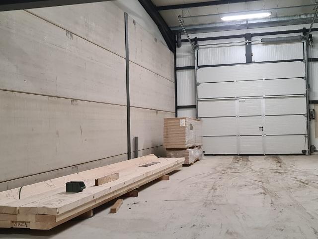Hangar / Entrepôt récent avec terrain Proche frontière Luxembourgeoise