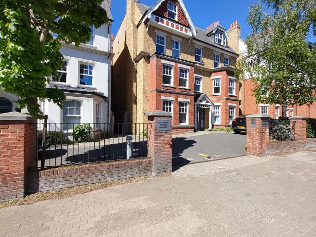 Hanger Lane, London W5, 2 bed flat to rent, £2,250 pcm | PrimeLocation