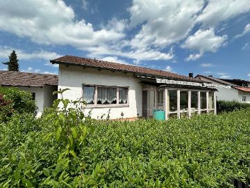 Hanghaus in ruhiger Sackgassenlage mit neuwertigem Untergeschoss