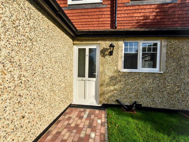 Hankham Hall Road, Hankham, Westham 2 bed flat to rent £1,500 pcm £346 pw