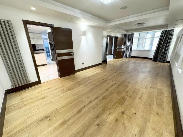 Hankins Lane, London, NW7 3AD, United Kingdom | 4 bed duplex for rent #140228311 | Rentberry