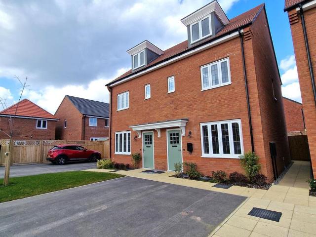 Hankinson Avenue, Heald Green SK8, 3 bed town house to rent, £1,950 pcm | PrimeLocation
