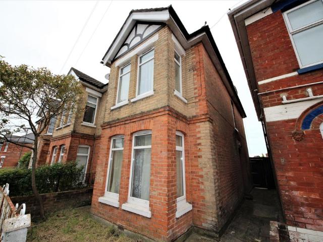 Hankinson Road, Bournemouth, 4 bed semi detached house to rent £1,300 pcm £300 pw