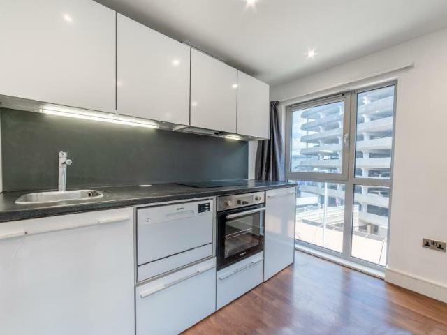 Hanley Street, Nottingham, Nottinghamshire NG1, 2 bed flat to rent, £1,250 pcm | PrimeLocation