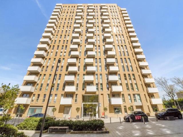 Hannaford Walk, London E3, 2 bed flat to rent, £2,427 pcm | PrimeLocation