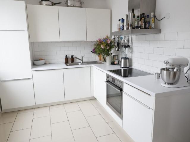 HANNOVER MITTE | attraktive 3 Zimmer Wohnung mit Dachterrasse, Balkon & Aufzug | EBK möglich