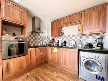 Hanover Mill, Quayside 2 bed apartment to rent £1,295 pcm £299 pw