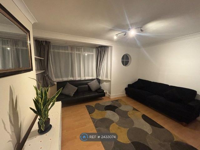 Hanover Avenue, Feltham TW13, 2 bed semi detached house to rent, £1,759 pcm | PrimeLocation