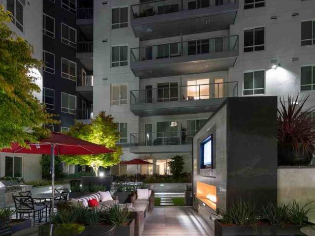 Hanover Broadway 2 Bedroom Apartment for Rent at 325 27th St, Oakland, CA 94612 Oakland Ave Harrison St