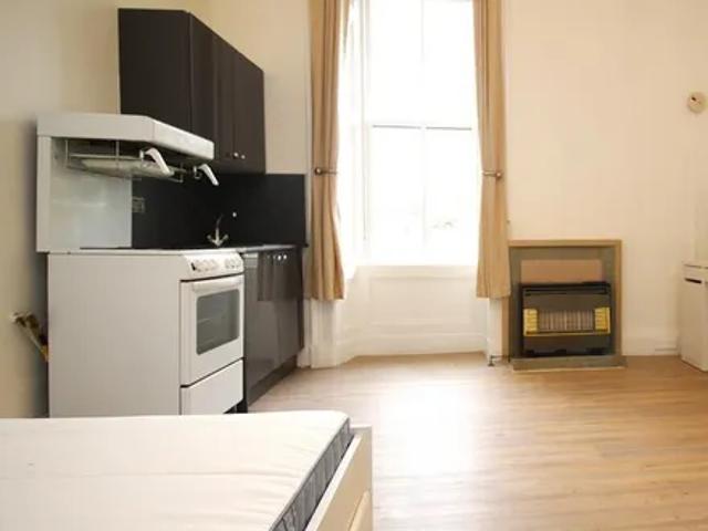 Hanover Court, Dyce Lane, Glasgow, G11 5LX, United Kingdom | Room for rent #72494175 | Rentberry