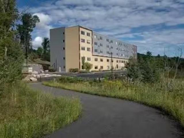 Hanover Place Residences, 25 Foothill St, Lebanon 1 Bedroom.