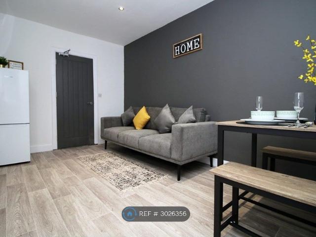 Hanover St, Swansea SA1, 2 bed flat to rent, £1,000 pcm | PrimeLocation