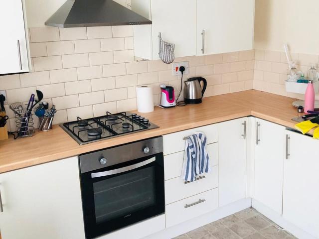Hanover Street, Mount Pleasant, Swansea SA1 6BQ StudentDigz Ltd