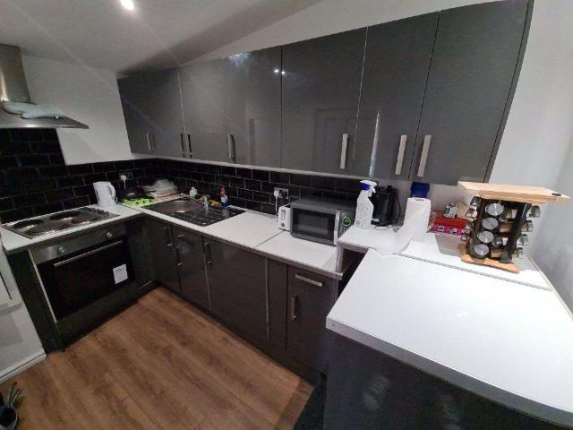 Hanover Square, Leeds 5 bed house to rent £3,380 pcm £780 pw