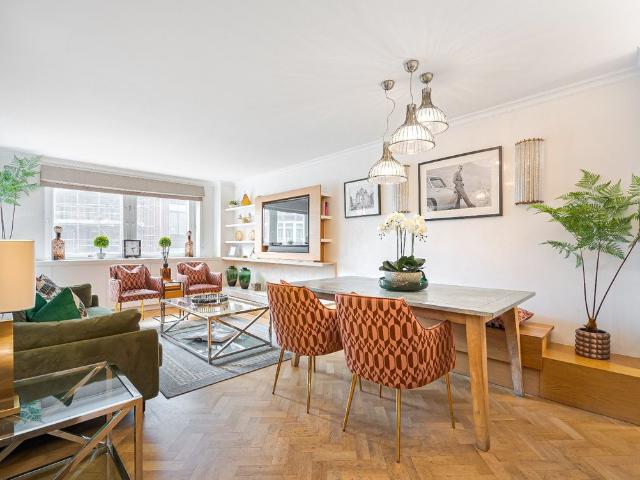 Hans Crescent, Kensington And Chelsea, London SW1X, 2 bed flat to rent, £8,450 pcm | PrimeLocation