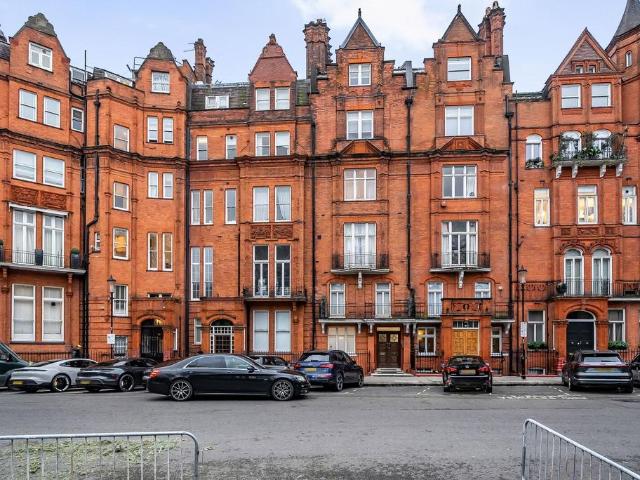 Hans Place, Knightsbridge, London, SW1X 1 bed flat to rent £5,000 pcm £1,154 pw