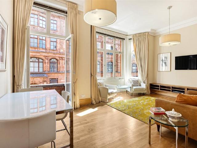 Hans Road, London, SW3 2 bed flat to rent £4,250 pcm £981 pw