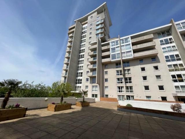 Hansen Court, Marsielle House. Studio to rent £975 pcm £225 pw