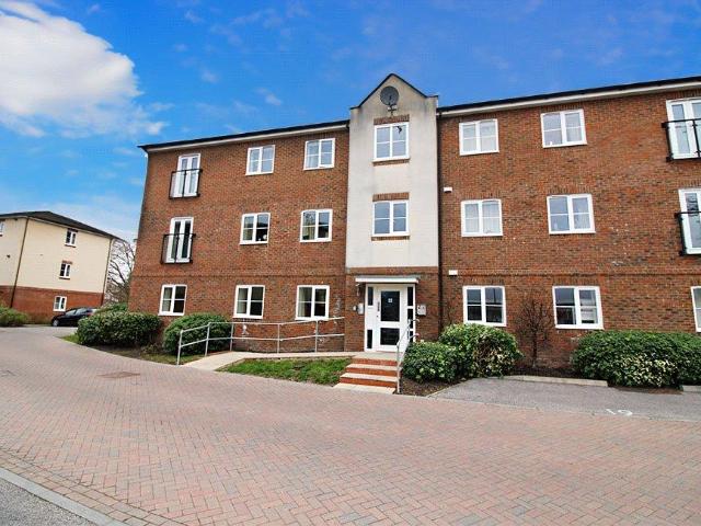 Hansen Gardens, Hedge End. 2 bed apartment to rent £1,250 pcm £288 pw
