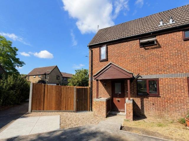 Hanson Close, Guildford GU4, 1 bed property to rent, £1,595 pcm | PrimeLocation