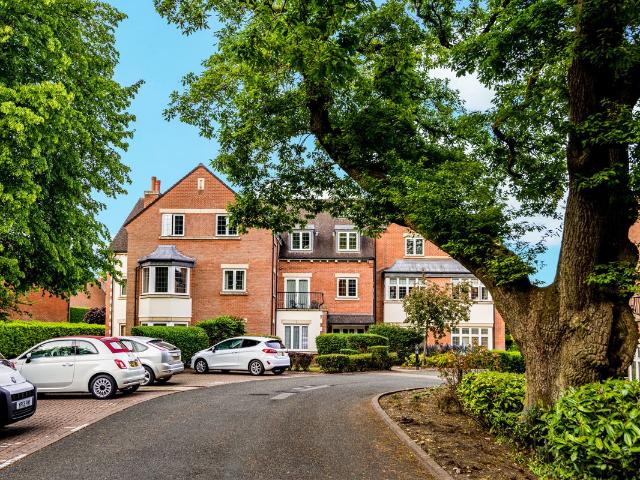 Hanson Mansions, Four Oaks Road, Sutton Coldfield B74, 3 bed flat to rent, £2,600 pcm | PrimeLocation