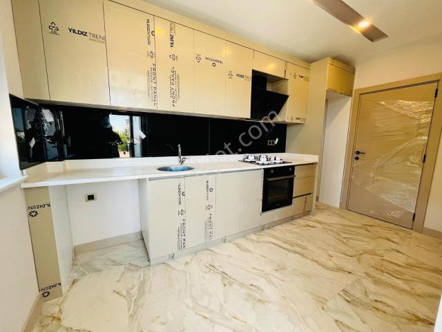 Habibler Mahallesi Okullar Yakını Site İçi 2+1 Lüks Yapım Daire