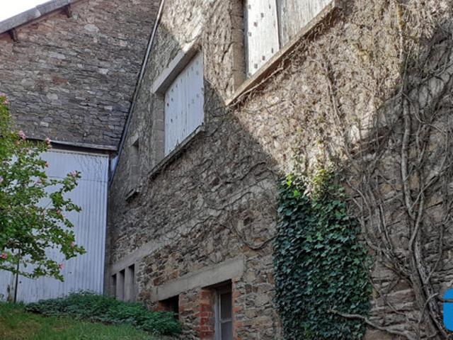 MAISON DE VILLE JARDIN GARAGE DEPENDANCE