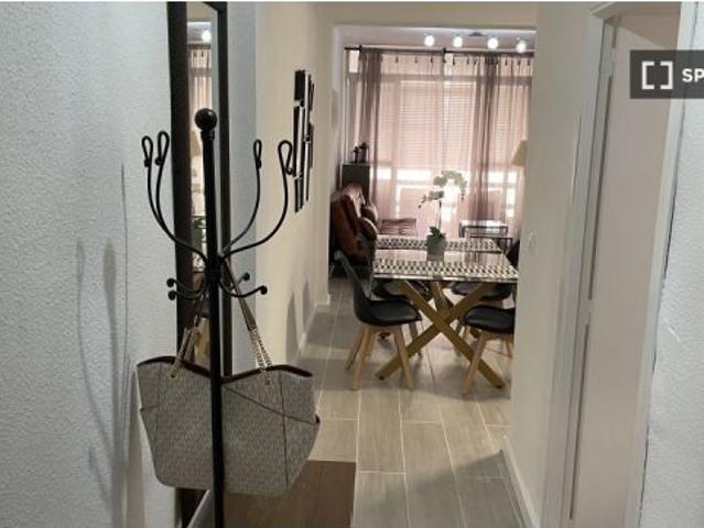 Habitación Moderna y Renovada en la Vibrante Málaga