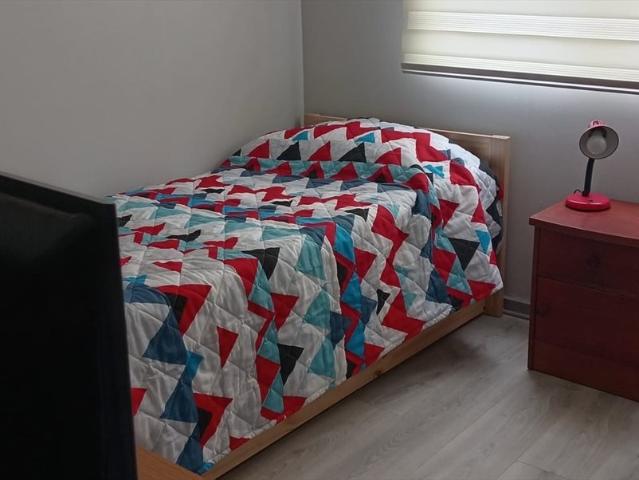 Habitación amoblada con baño privado
