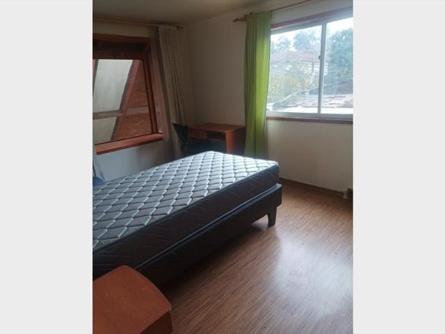 Habitación Amoblada La Reina