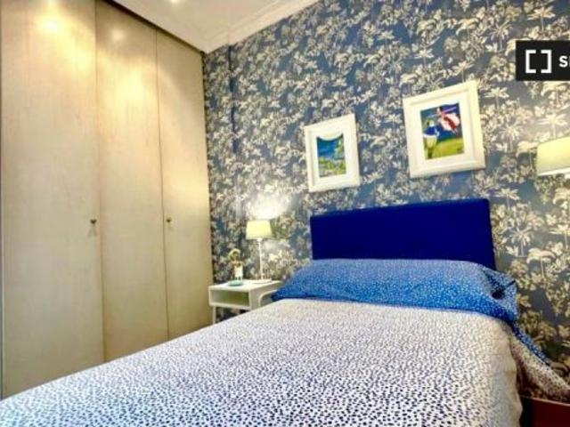 Habitación amplia, acogedora y muy cómoda