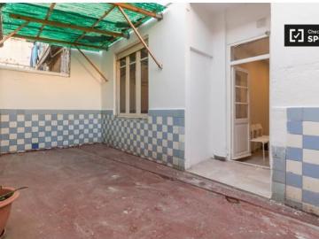 Habitación amueblada en apartamento de 5 dormitorios en Russafa, Valencia