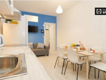 Habitación amueblada en apartamento de 5 dormitorios, Sant Martí
