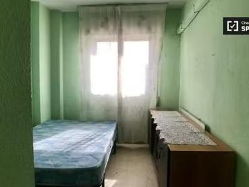 Abrantes, Plaza de Carabanchel