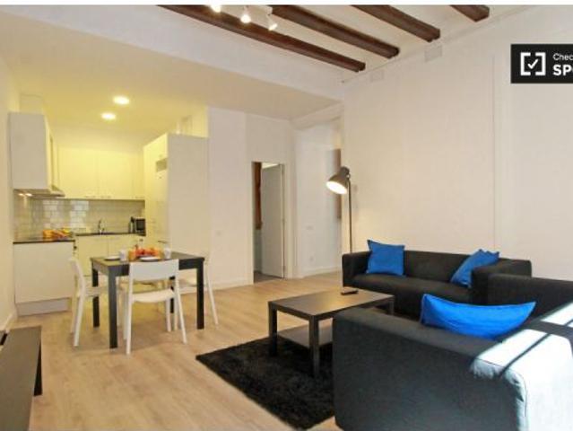 Habitación animada con balcón en el apartamento compartido, Barri Gòtic