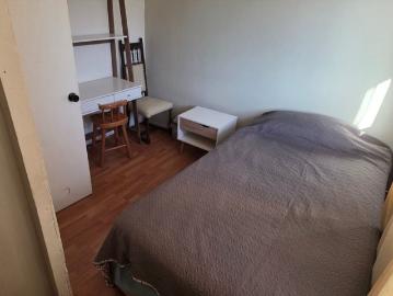 Habitación baño privado disponible, entrada independiente en barrio residencial