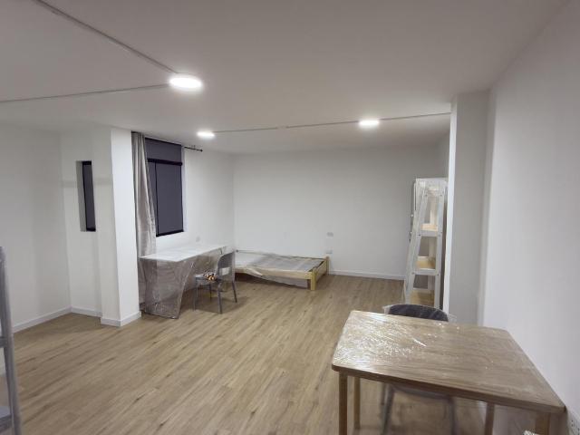 Habitacion cerca a Universidad Católica incluye servicios
