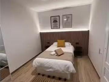 Habitación compartida de 5 habitaciones en Gavà, Barcelona
