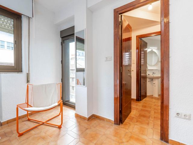 Habitación con aseo privado junto al Campus de Fuentenueva