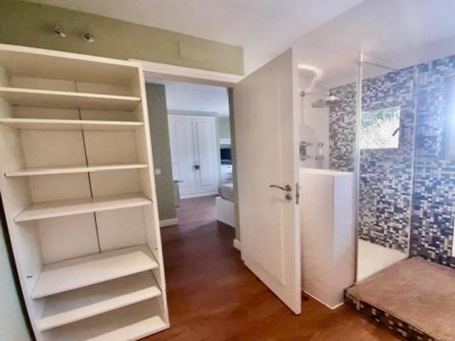Habitación con baño y uso de cocina en chalet independiente PARA UNA PERSONA, EXCLUSIVAMENTE MUJER