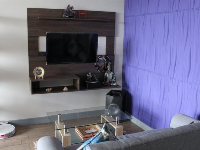 Habitación con baño privado. Zona tranquila