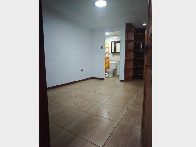 Habitacion con baño sin amoblar