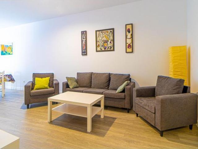 HABITACION DE 20 M2 CON BAÑO PROPIO SOLO PARA FUNCIONARIOS