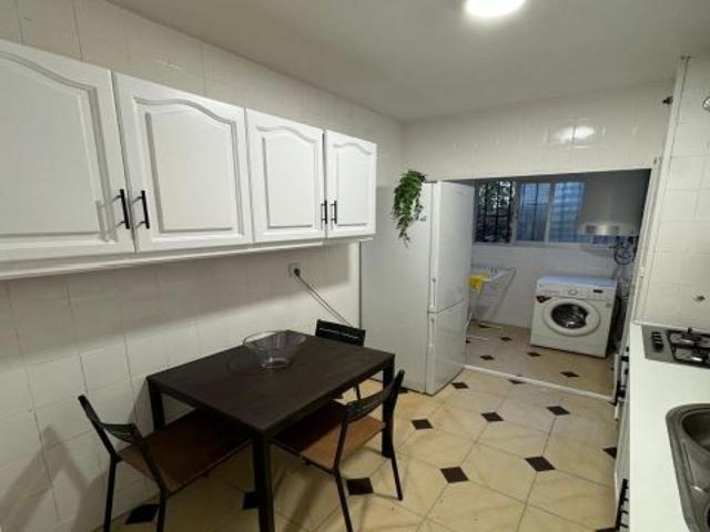 HABITACIÓN DISPONIBLE DESDE EL 21 DE AGOSTO. Con cerradura. Exterior. Alquiler de habitación